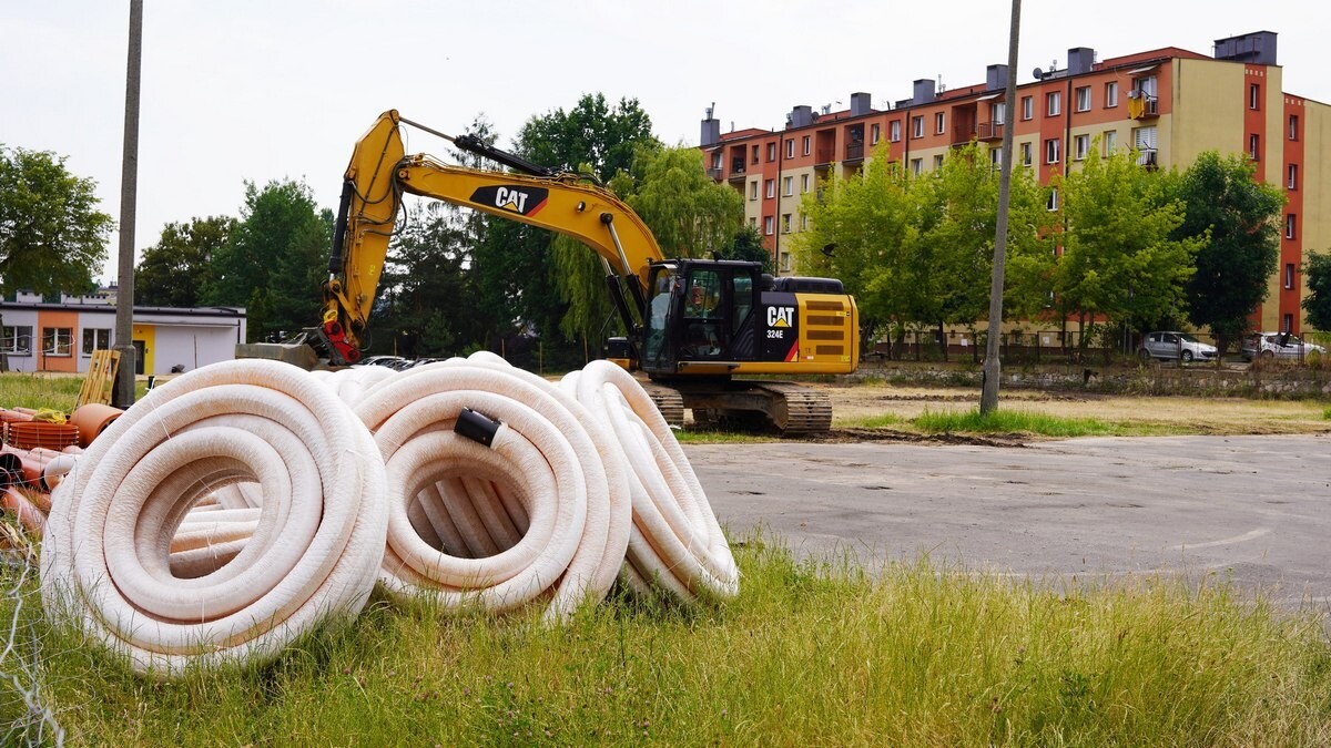 Na placu budowy: przy SP 7 powstaje Orlik
